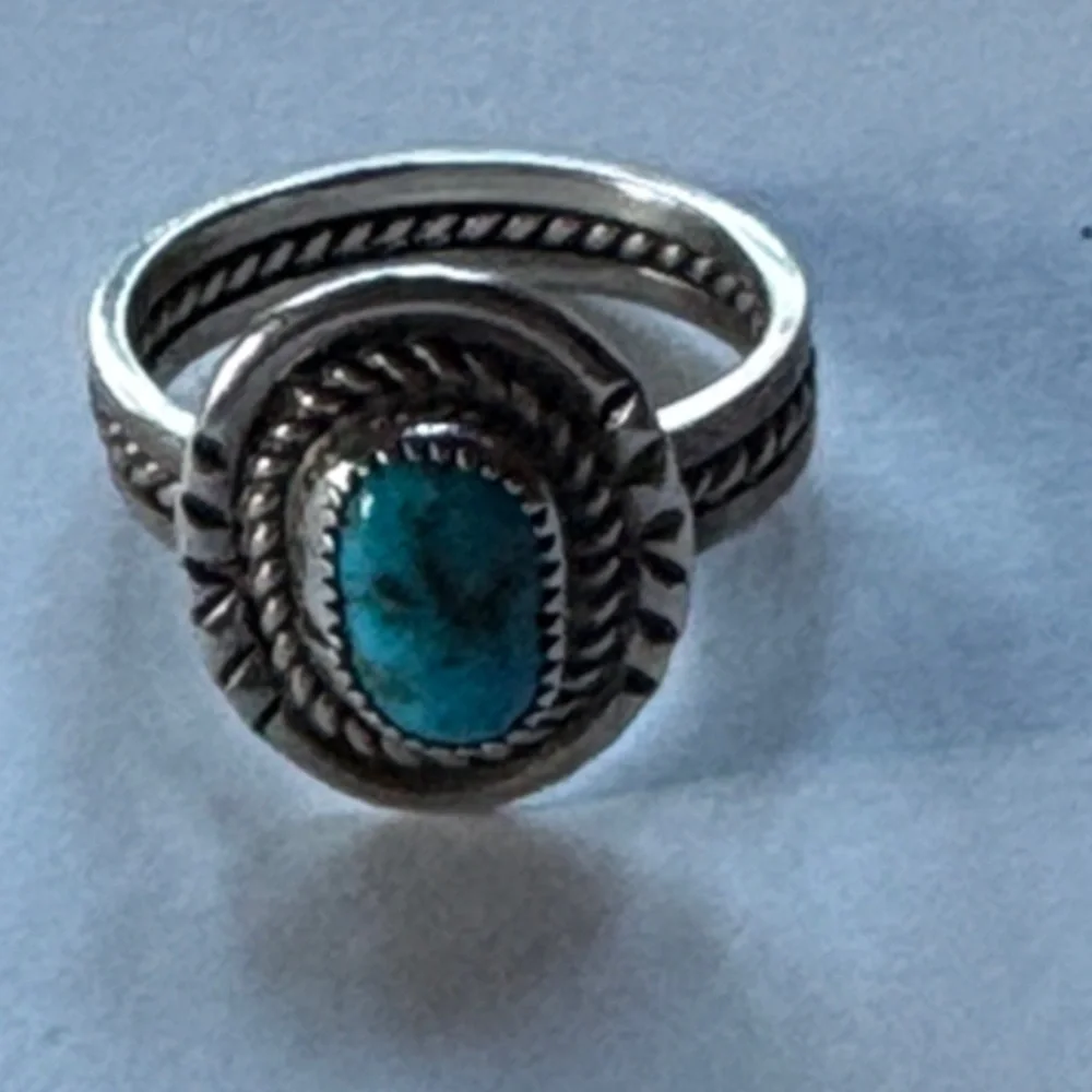 Vintage sterling silver and turquoise Navajo ring